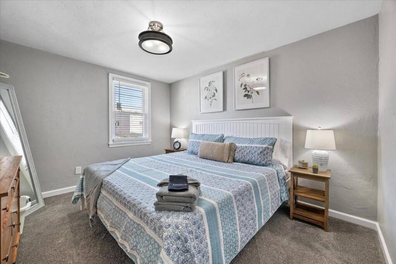 Cozy Southside Pitt W/ Pool Table +yard