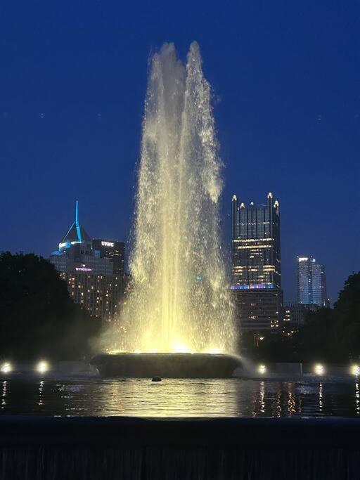 Apartment Sweeping Stadium Views Wonderfully Located 24-7 Parking Gym Lounge Pittsburgh