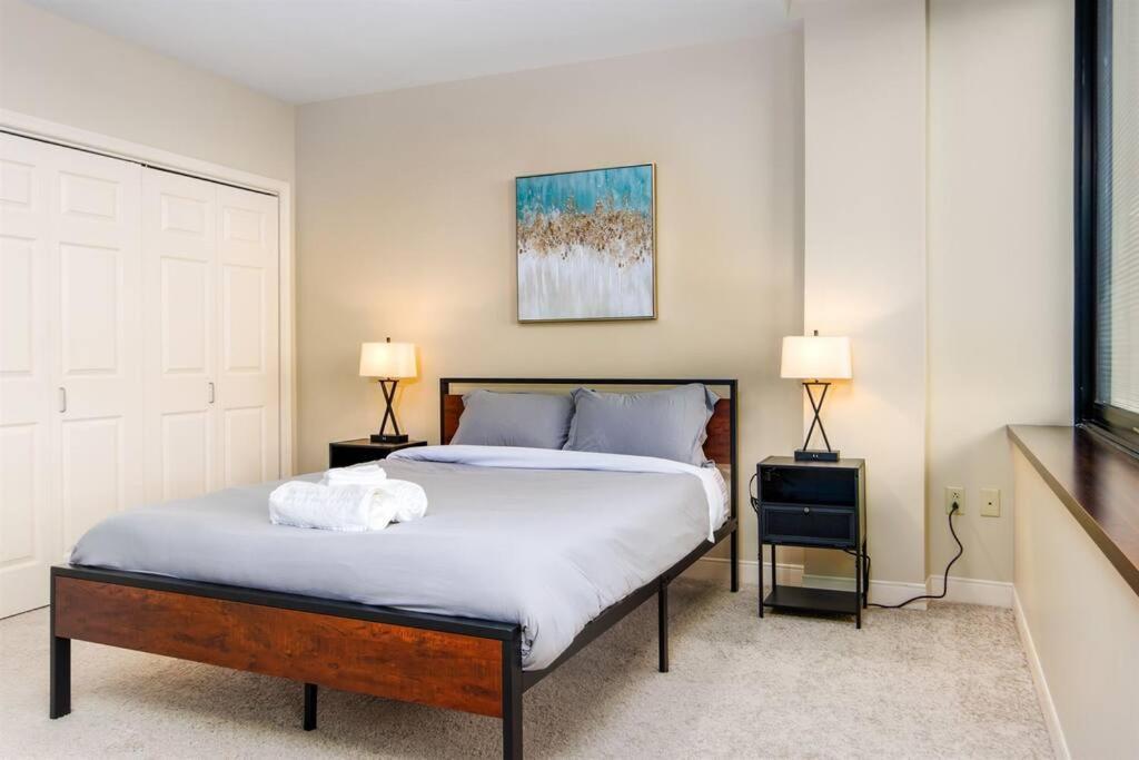 Sweeping Stadium Views Wonderfully Located 24-7 Parking Gym Lounge * Pittsburgh