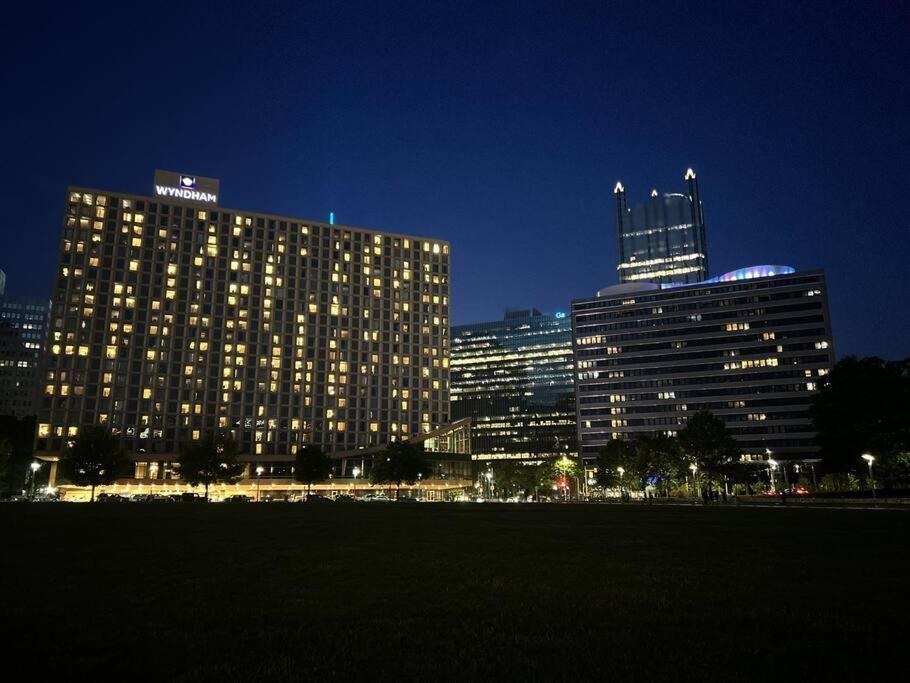 Sweeping Stadium Views Wonderfully Located 24-7 Parking Gym Lounge Apartment