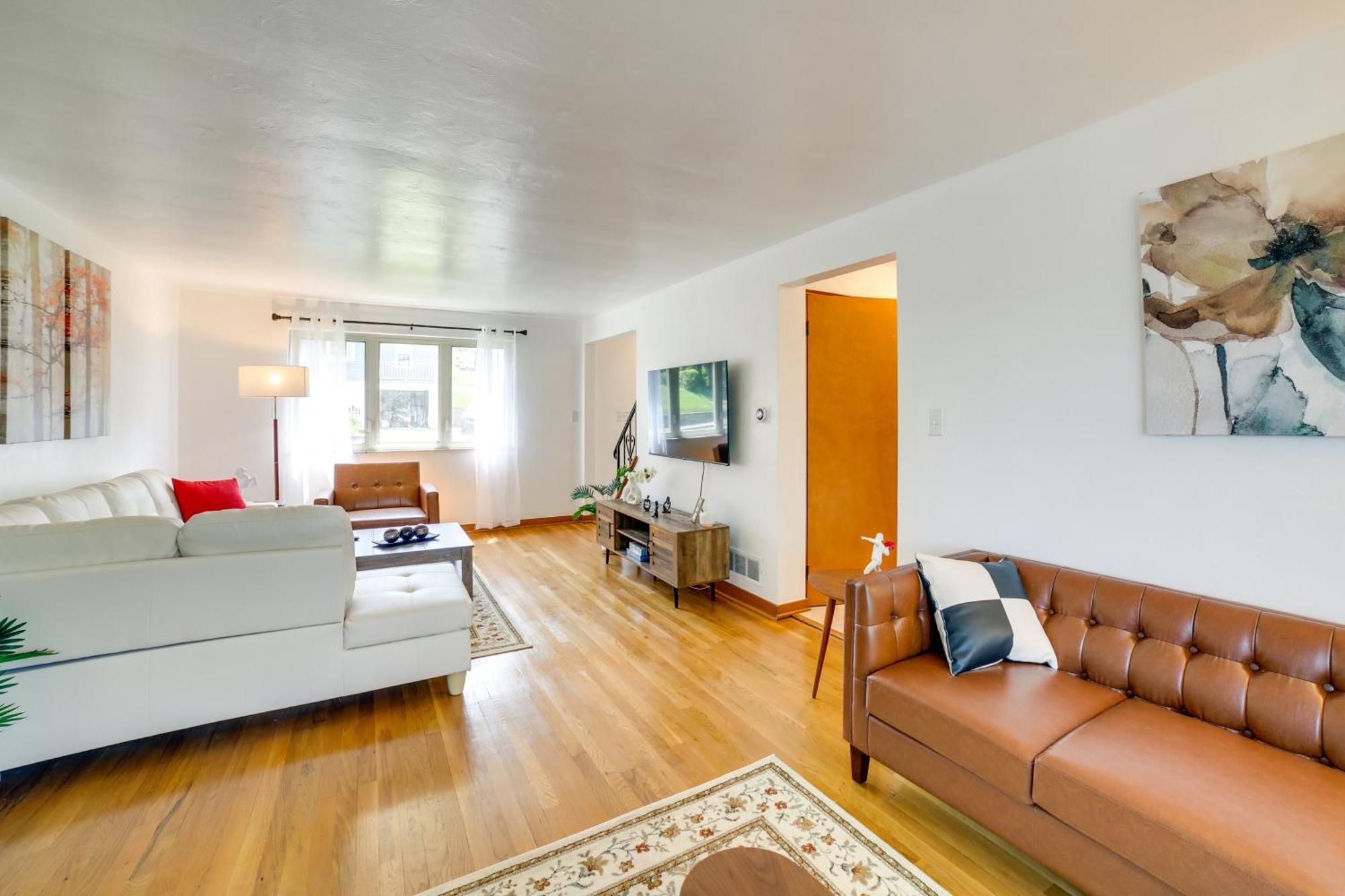 Holiday home Vacation 3 Mi To Downtown!