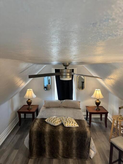 Tranquil Home, Master Suite, Zen Room, Pittsburg, Canton Avenue, Banksville Pittsburgh