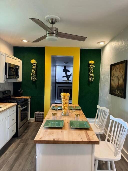 Apartment Tranquil Home, Master Suite, Zen Room, Pittsburg, Canton Avenue, Banksville