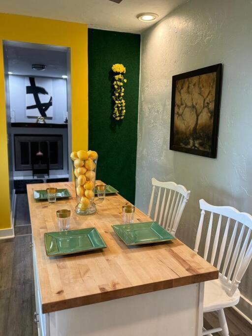 Tranquil Home, Master Suite, Zen Room, Pittsburg, Canton Avenue, Banksville * Pittsburgh