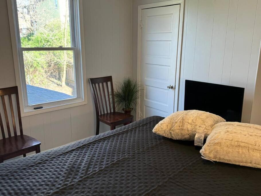Tranquil Home, Master Suite, Zen Room, Pittsburg, Canton Avenue, Banksville Pittsburgh
