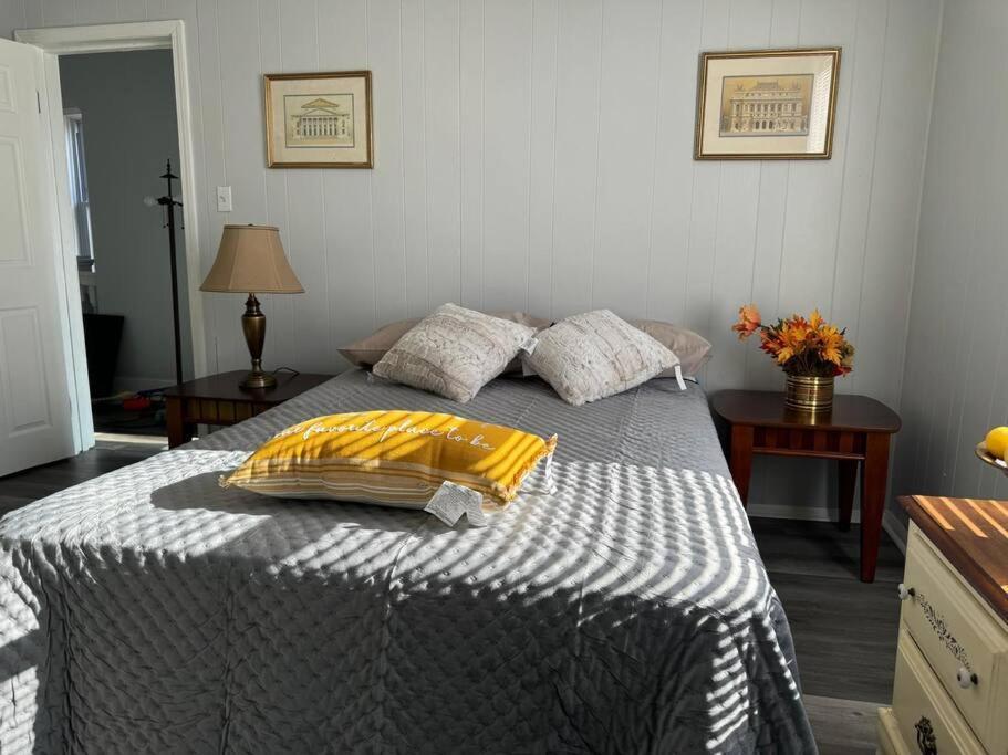 Tranquil Home, Master Suite, Zen Room, Pittsburg, Canton Avenue, Banksville *