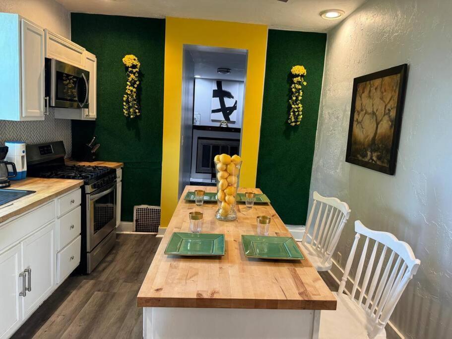 Tranquil Home, Master Suite, Zen Room, Pittsburg, Canton Avenue, Banksville Pittsburgh