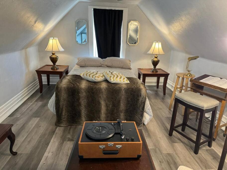 Master Serenity On Banksville Apartment *
