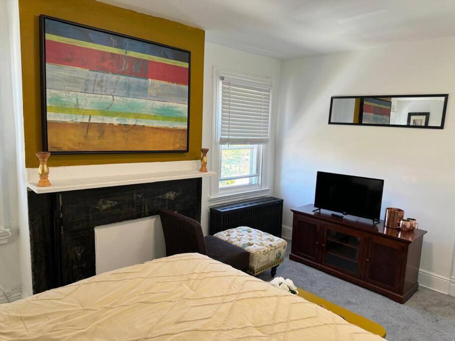 Apartment Elegant Private In Oakland, Pittsburgh. Pittsburgh