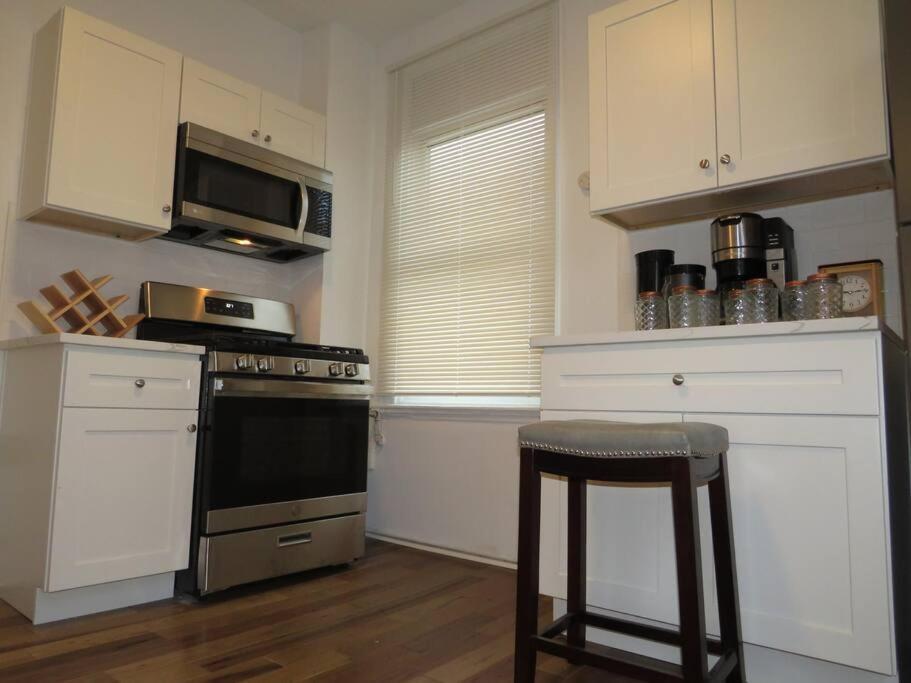 Apartment Elegant Private In Oakland, Pittsburgh. Pittsburgh
