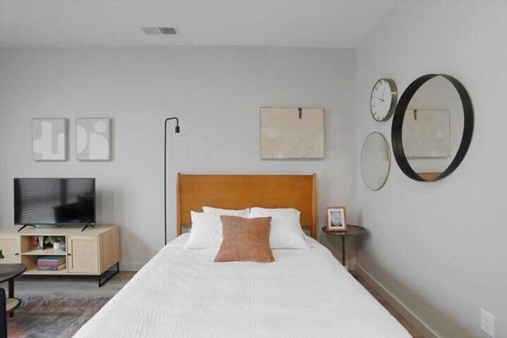 Cozysuites Spacious Sdo, Lawrenceville Apartment