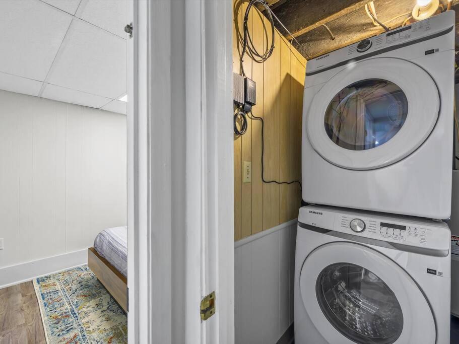 Bloomfield, Large And Accessible 3 Bedroom Apr With Free Parking Apartment Pittsburgh