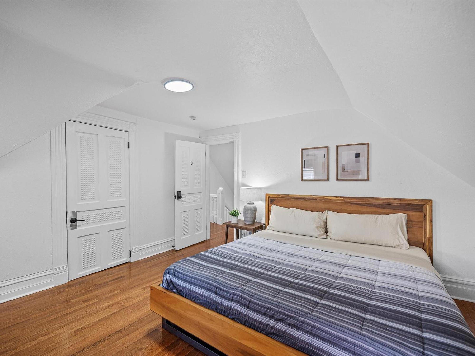 Shadyside, 3b Modern And Stylish Private Bedroom With Shared Bathroom And Free Parking *