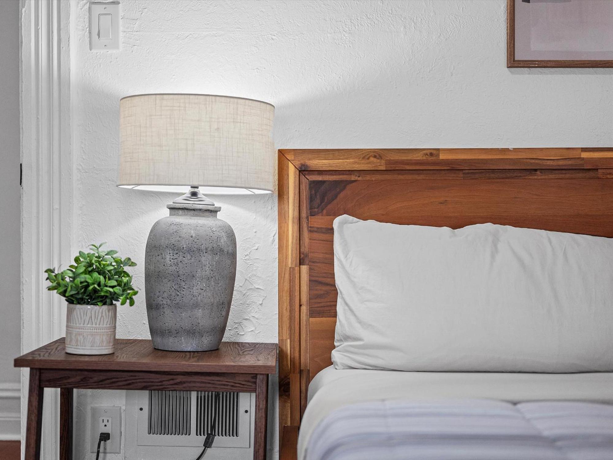 Shadyside, 3b Modern And Stylish Private Bedroom With Shared Bathroom And Free Parking Pittsburgh