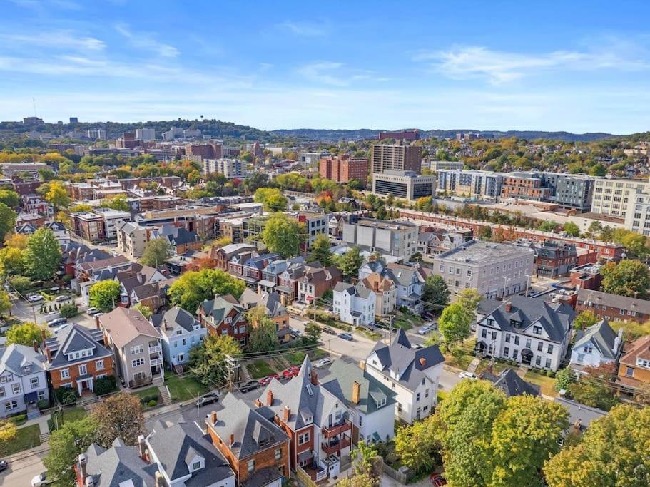 Shadyside, !5 Stylish And Bright With Free Parking Apartment