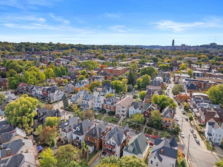 Apartment Shadyside, !5 Stylish And Bright With Free Parking *