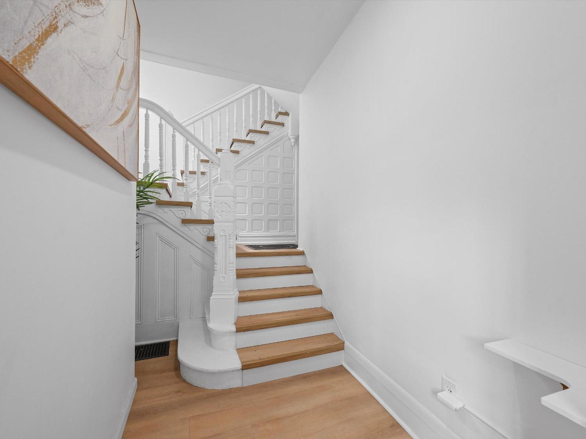 Shadyside, 3b Modern And Stylish Private Bedroom With Shared Bathroom And Free Parking *