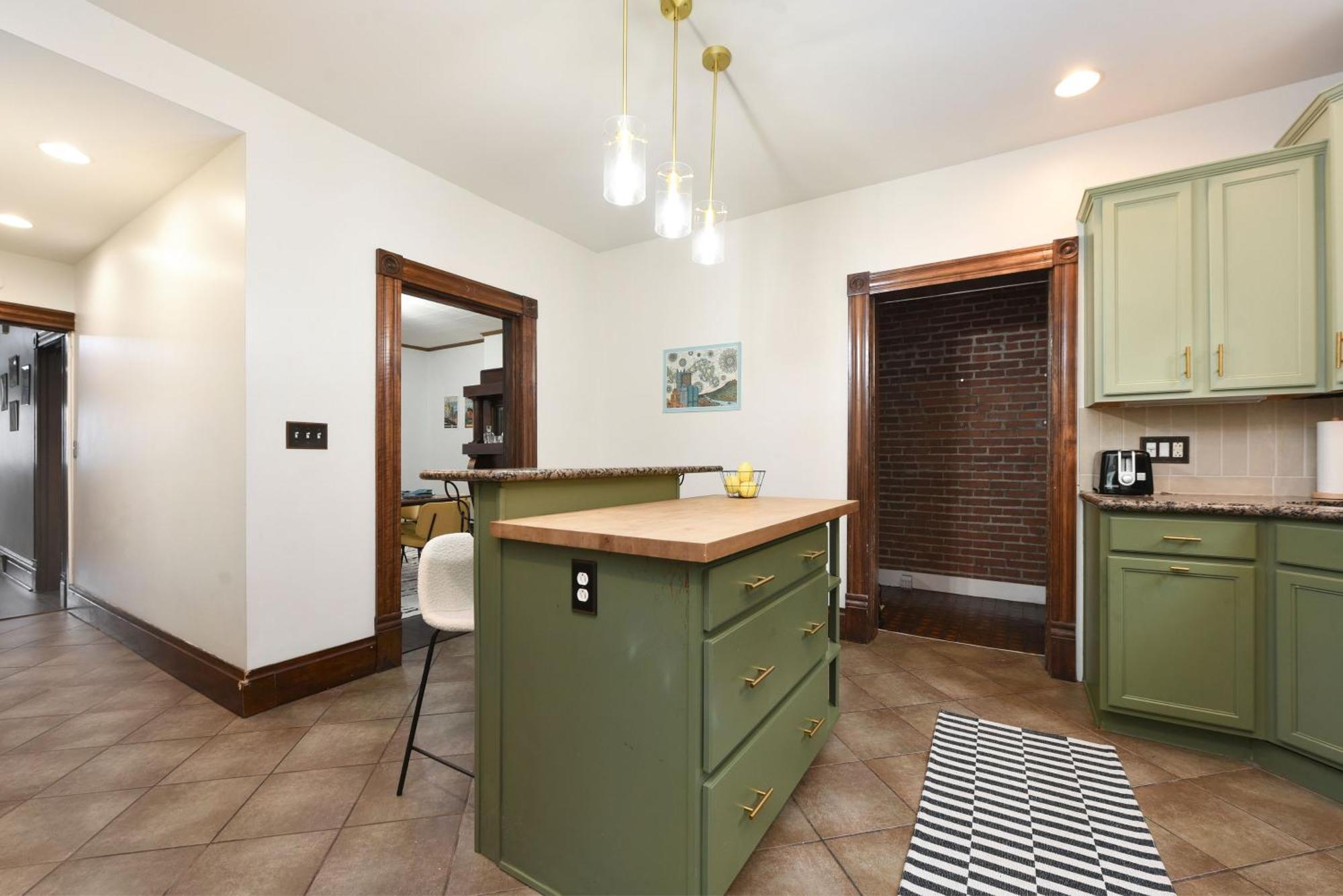 Holiday home 4bd Escape: Bbq, Games, 10mins To Upitt