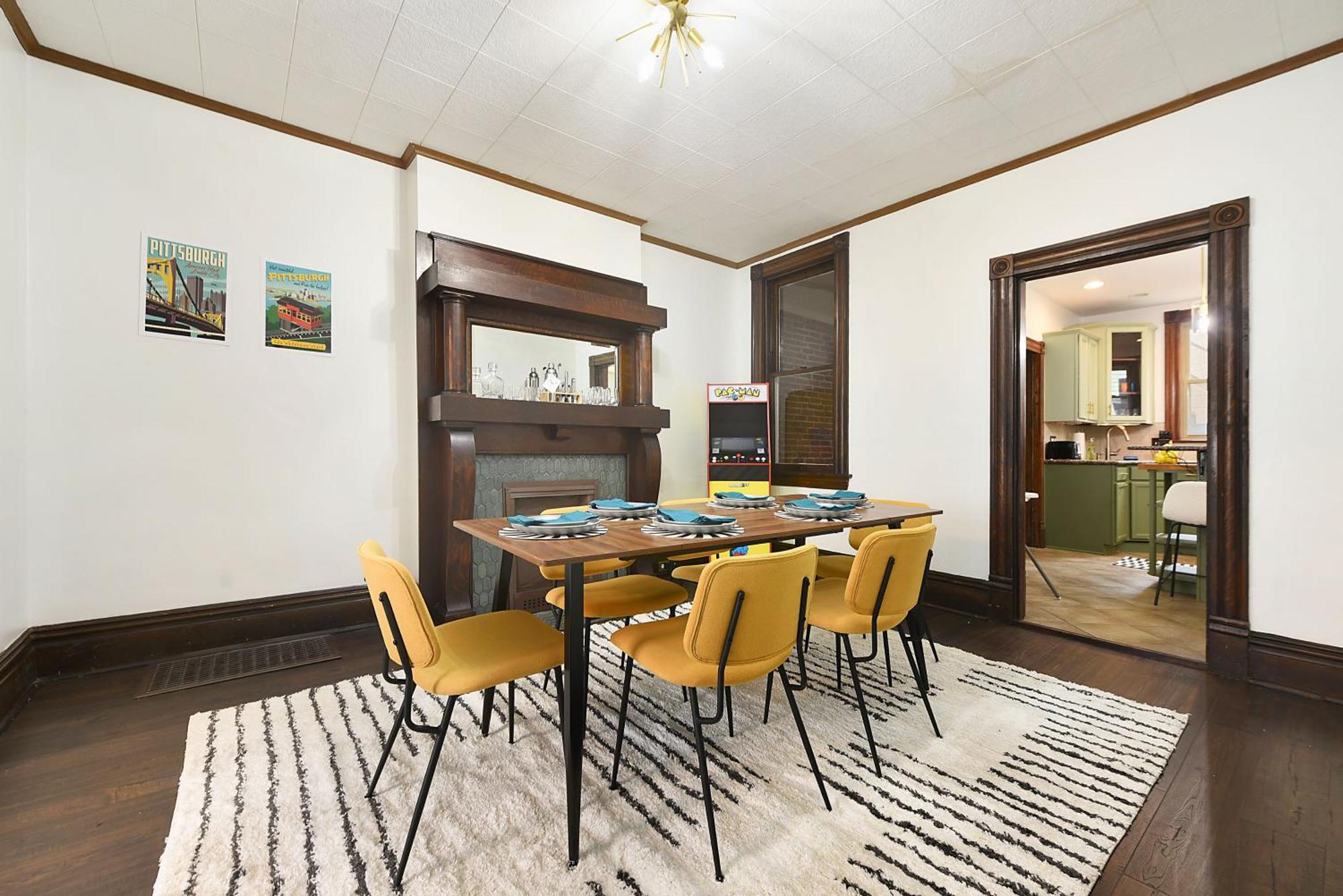 4bd Escape: Bbq, Games, 10mins To Upitt Holiday home