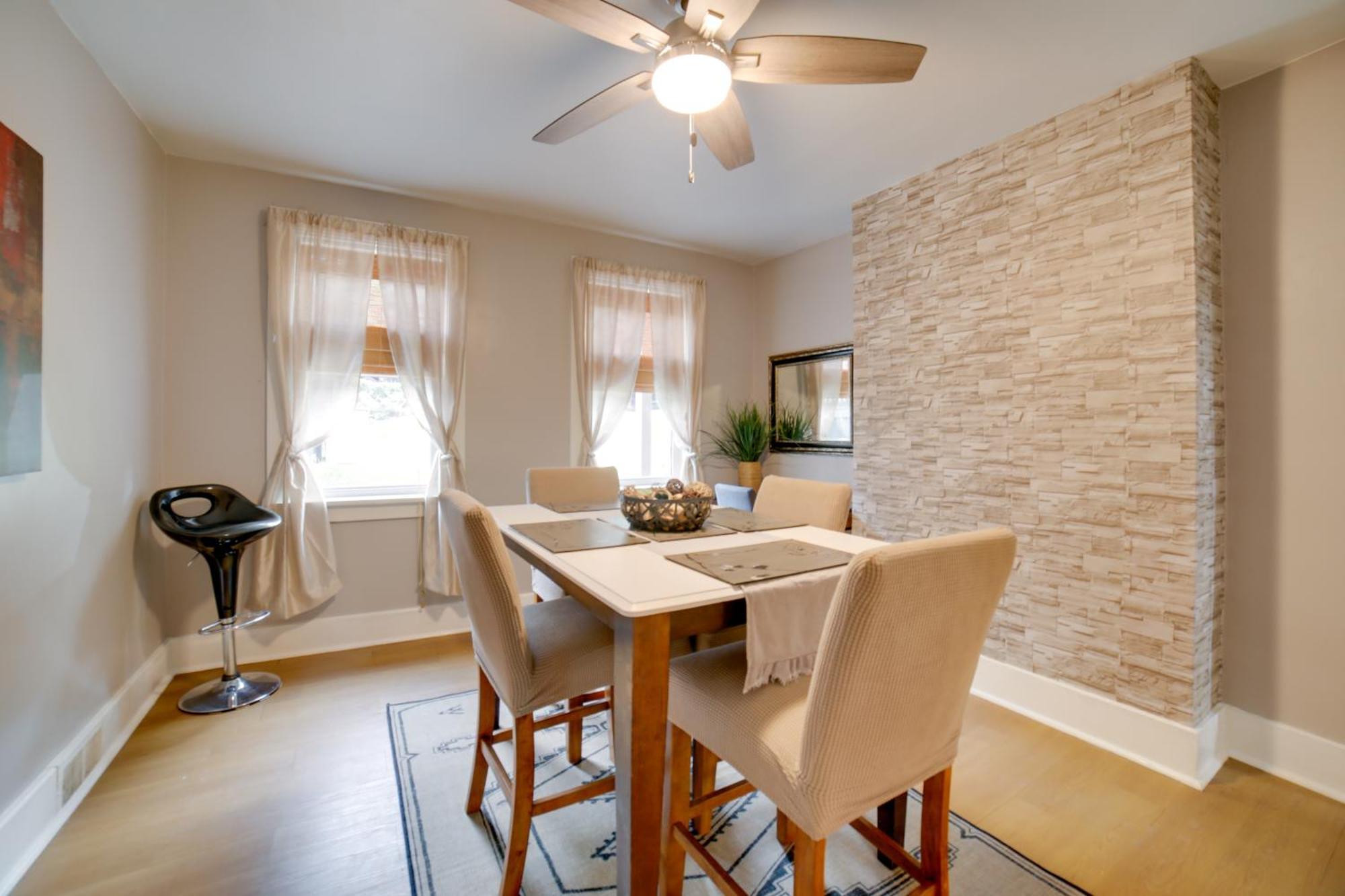 Holiday home With Private Yard 3 Mi To Dtwn! Pittsburgh