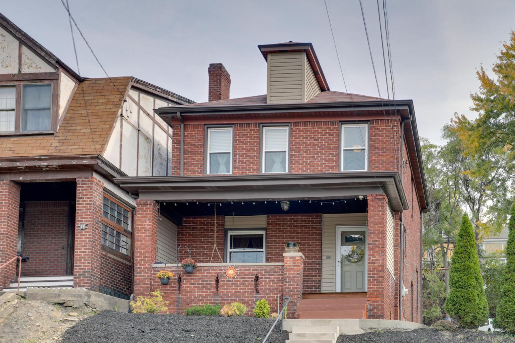 Holiday home With Private Yard 3 Mi To Dtwn! Pittsburgh