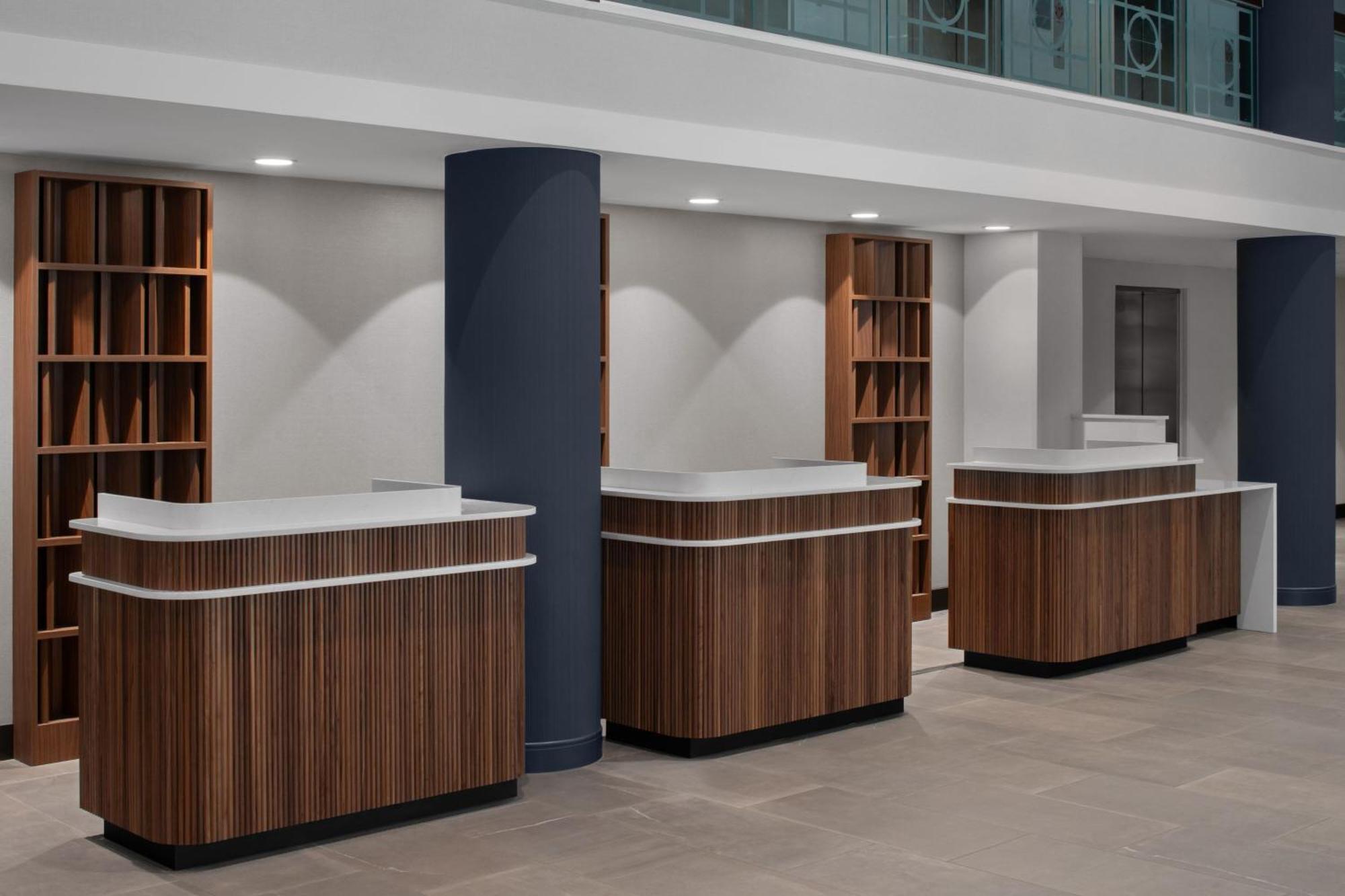 Courtyard By Marriott Center Hotel 4*