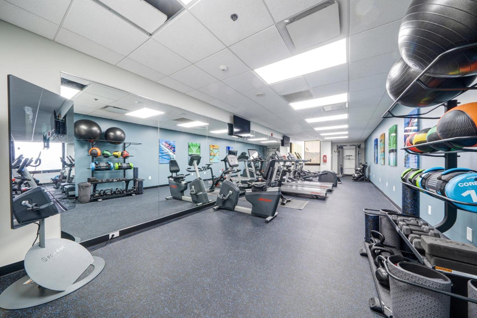 Sweeping Stadium Views Wonderfully Located 24-7 Parking Gym Lounge Apartment