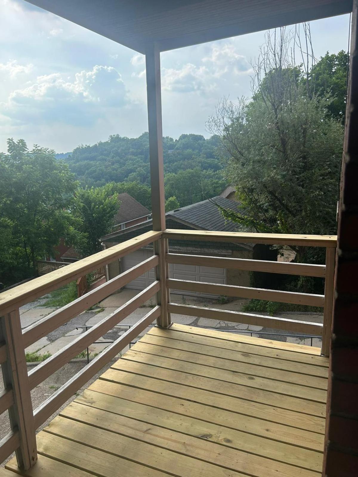 Beautifully Furnished Two-bedroom Unit, Loaded With Appliances And Ample Parking * Pittsburgh