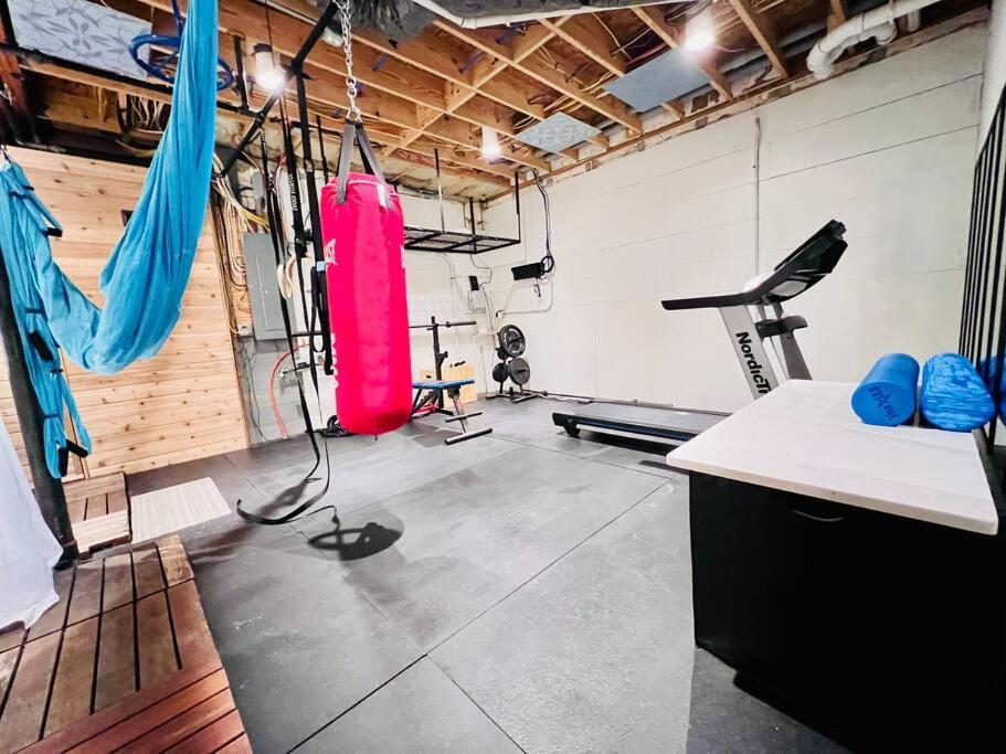 Oasis In The - Calm 4br With Gym & Sauna * Pittsburgh