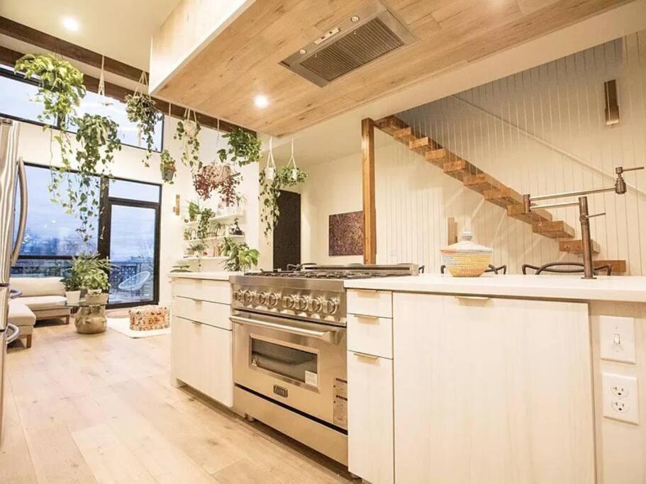 Oasis In The - Calm 4br With Gym & Sauna Pittsburgh