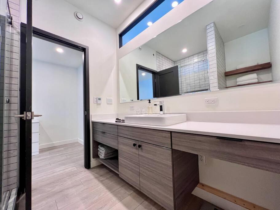 Oasis In The - Calm 4br With Gym & Sauna