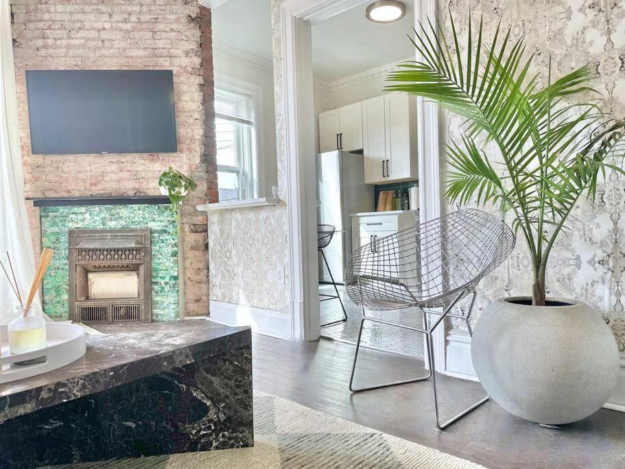 The Warhola Bloomfield By Luxe Pgh Apartment Pittsburgh