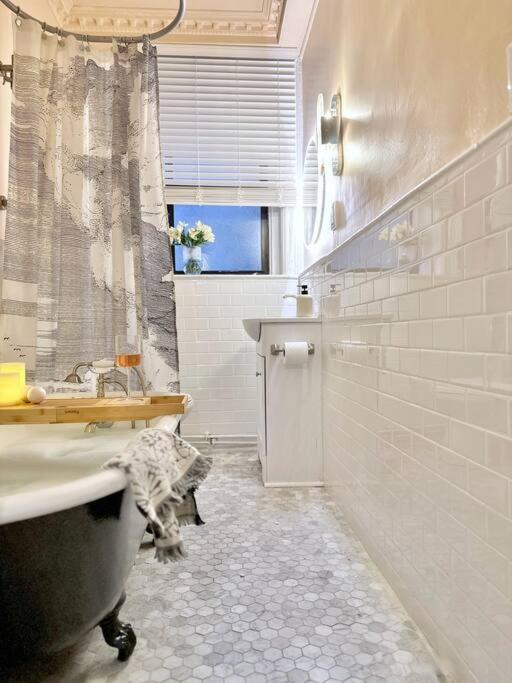 The Warhola Bloomfield By Luxe Pgh * Pittsburgh
