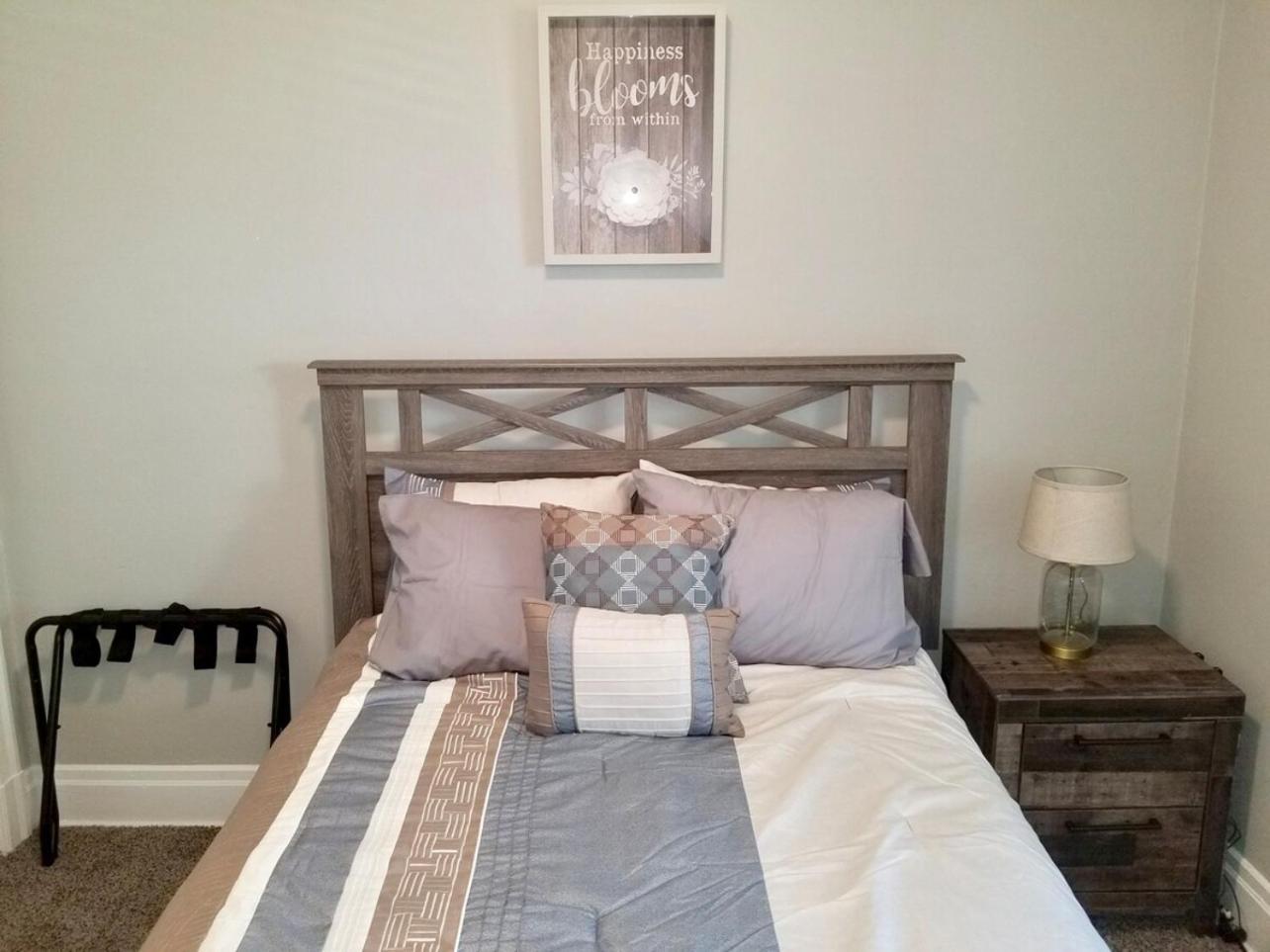 Private 3 Bdrm Spacious And Convenient * Pittsburgh