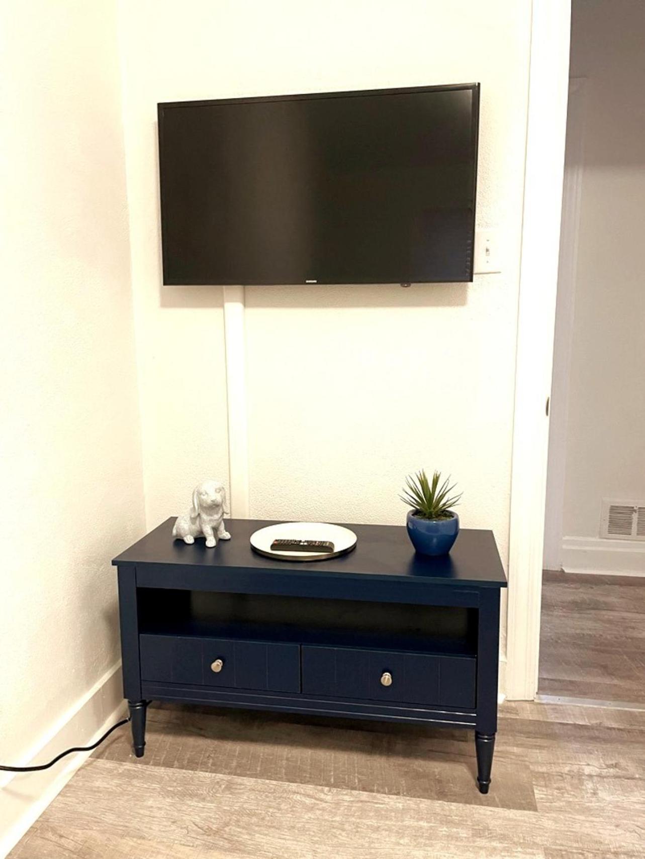 2 Bedroom - Stylish, Modern, And Convenient! Pittsburgh