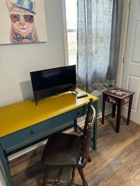 Heart Of Downtown Near Pnc Park! Apartment *