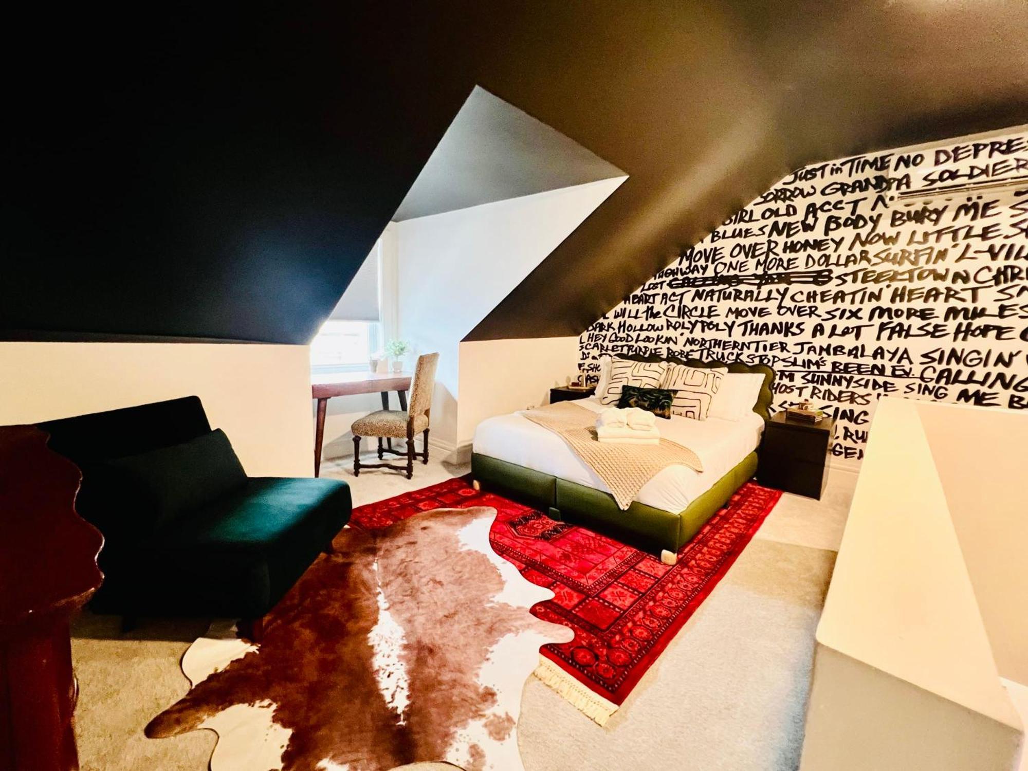 Drifterland Artistic Retreat In Lawrenceville *
