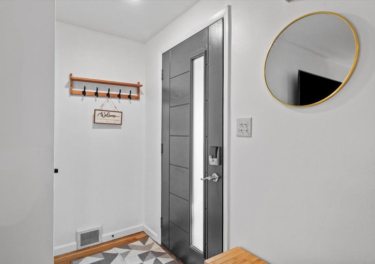Stylish House Near Frick Park Holiday home Pittsburgh