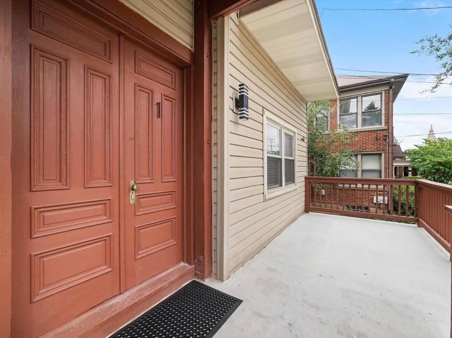 Shadyside, !1 Spacious & Modern 1 Bedroom With Parking Apartment *