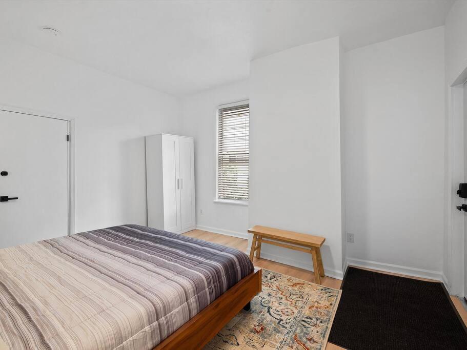 Shadyside, !1 Spacious & Modern 1 Bedroom With Parking Pittsburgh