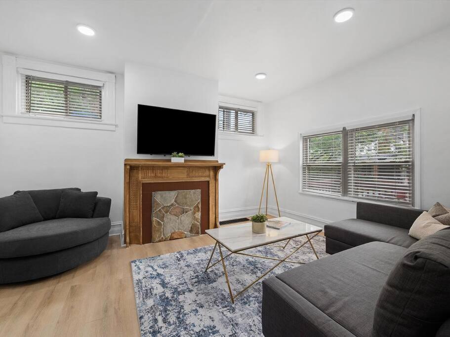Shadyside, !1 Spacious & Modern 1 Bedroom With Parking