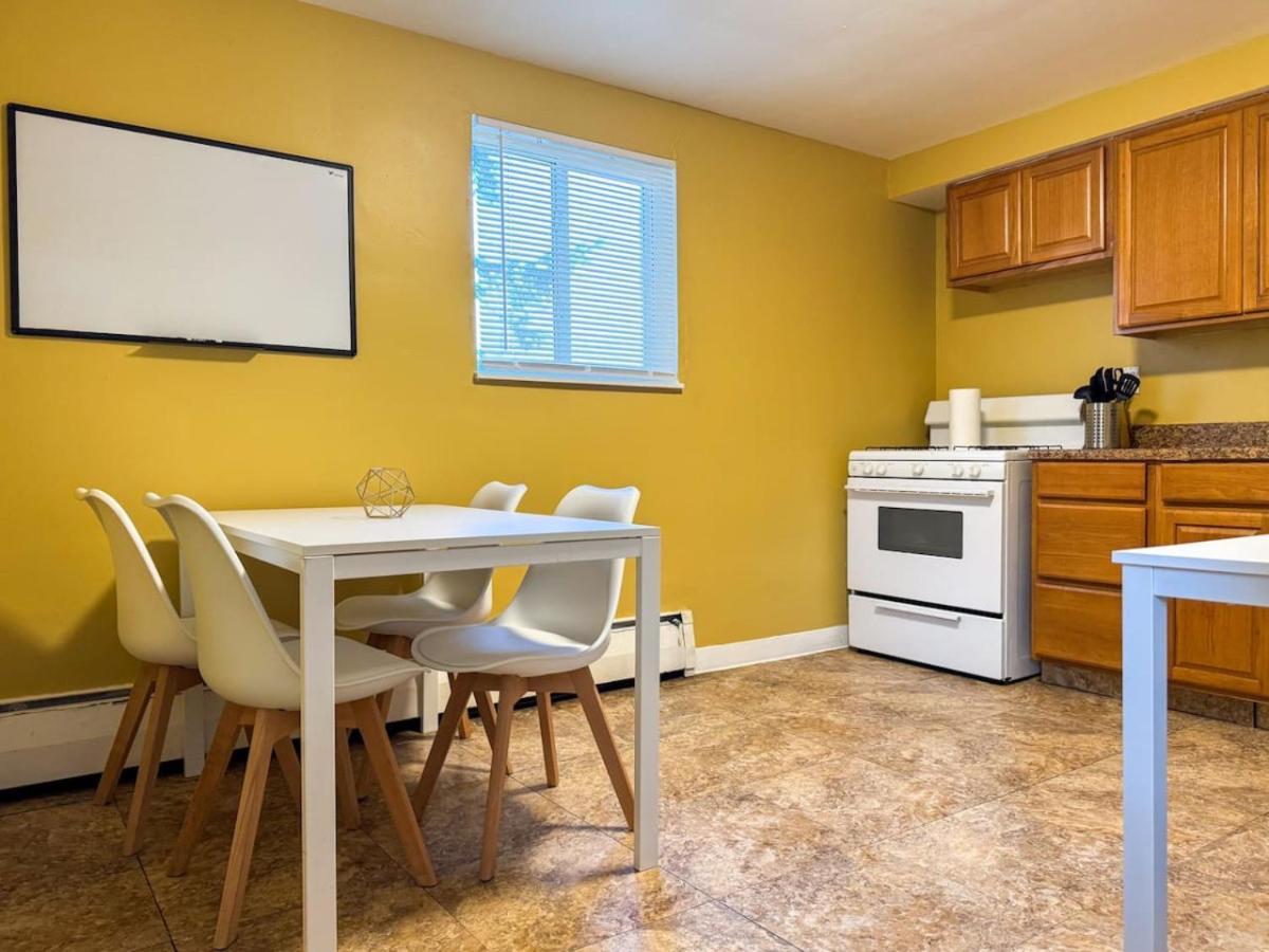 Sleeps 9 2 Bedrooms 6 Beds Parking And Wifi *