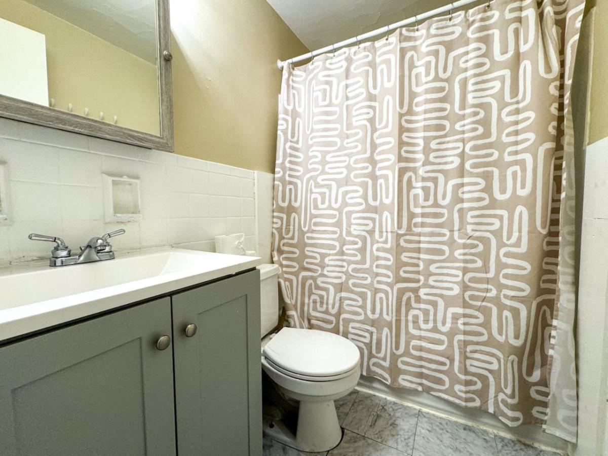 Sleeps 8 Charming 2 Bedroom With 5 Beds Wifi Pittsburgh