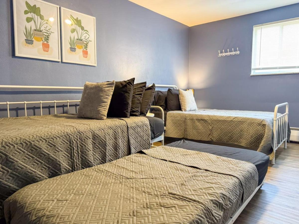 Apartment 2 Full 4 Bedrooms 12 Beds Parking Pittsburgh
