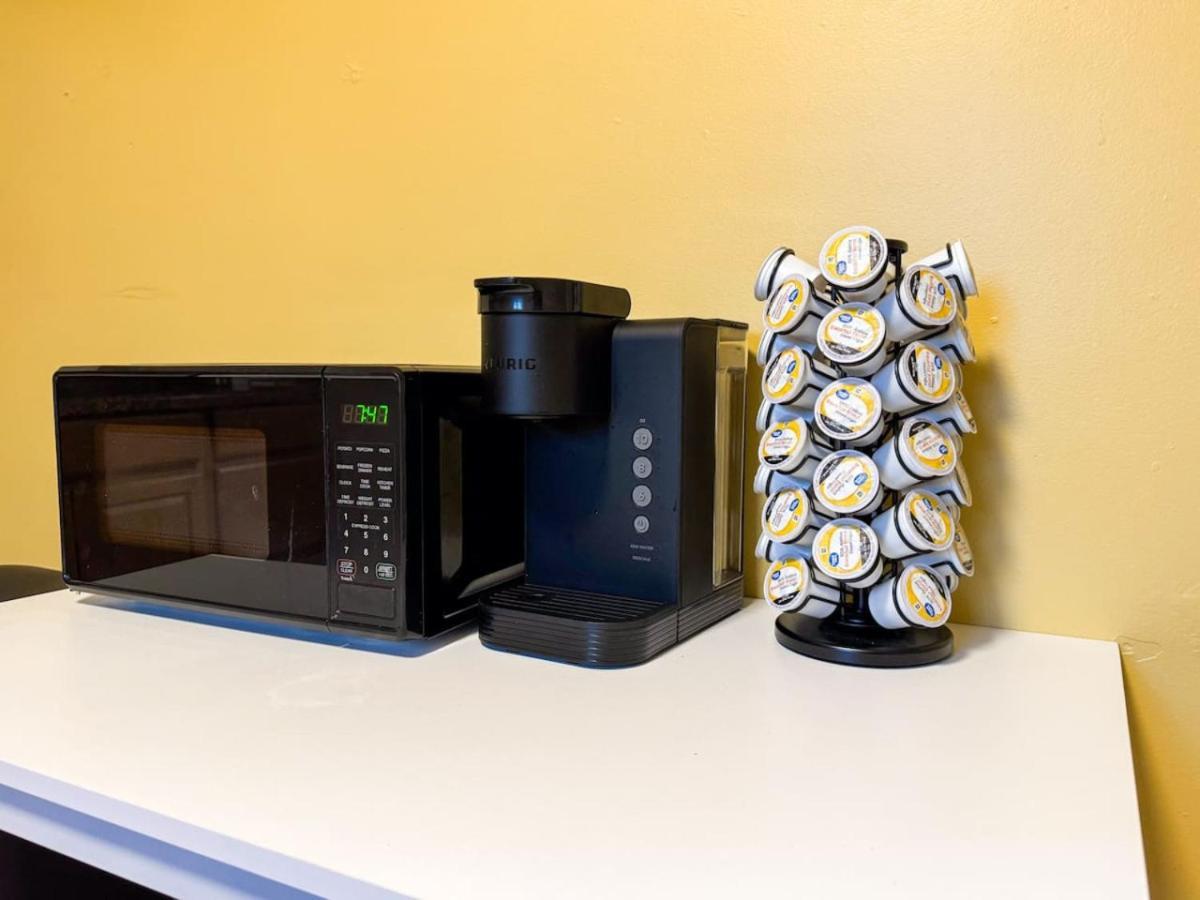 Sleeps 8 Charming 2 Bedroom With 5 Beds Wifi * Pittsburgh