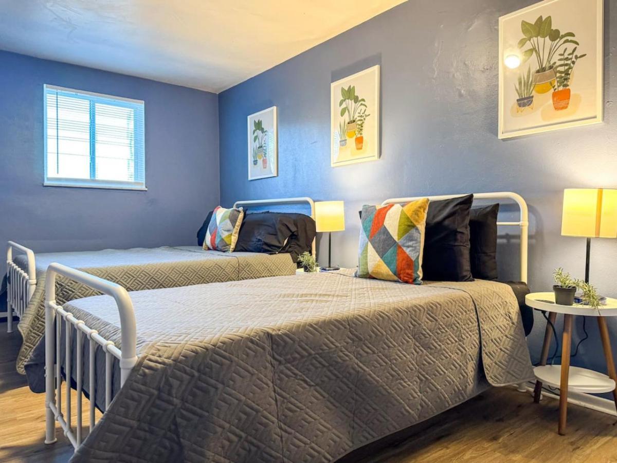 Sleeps 8 Charming 2 Bedroom With 5 Beds Wifi