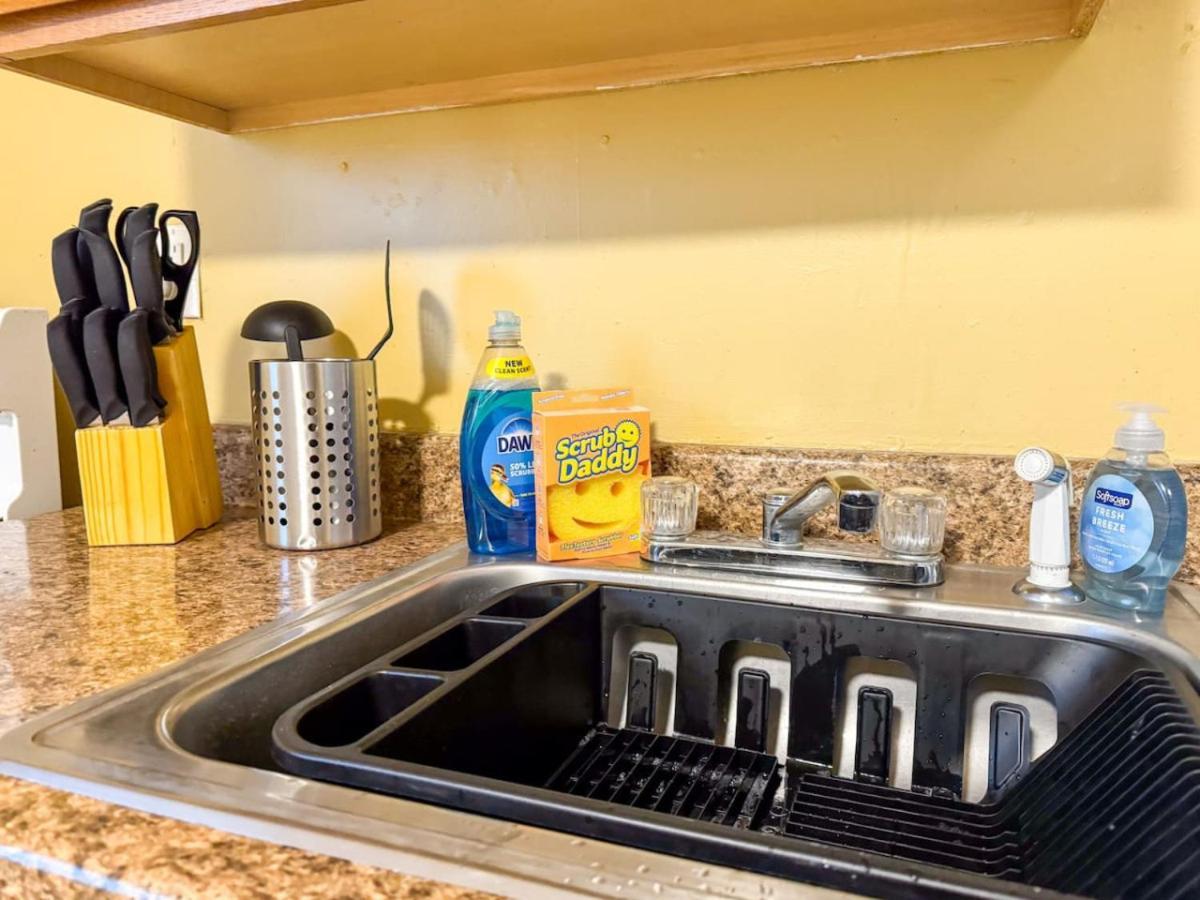 Sleeps 8 Charming 2 Bedroom With 5 Beds Wifi *