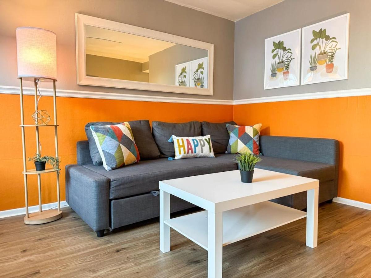 Apartment Sleeps 8 Charming 2 Bedroom With 5 Beds Wifi Pittsburgh