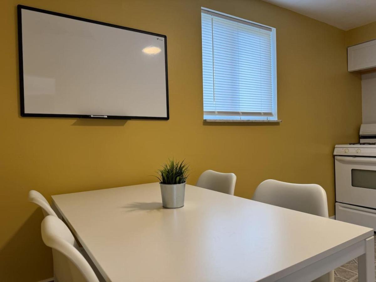 2 Full 4 Bedrooms 12 Beds Parking * Pittsburgh