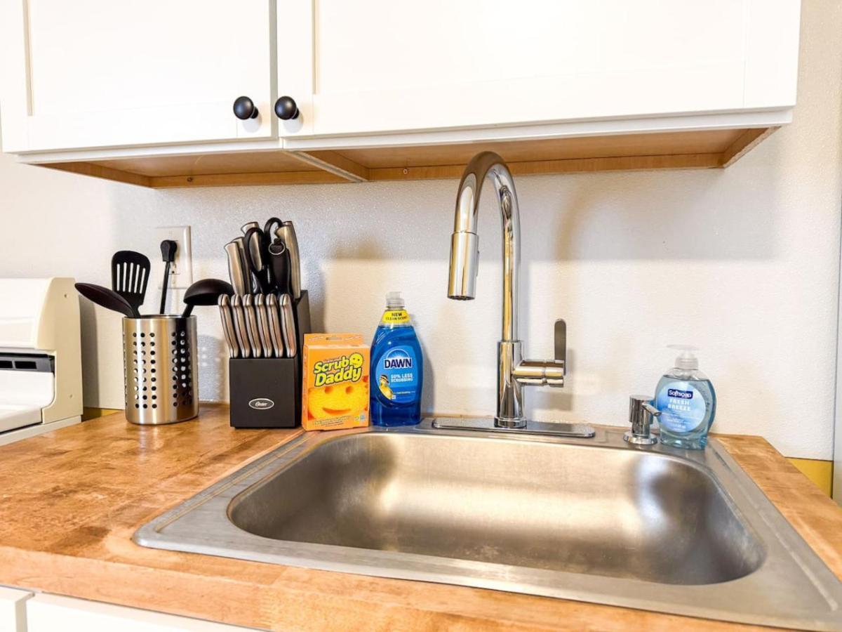 Apartment 2 Full 4 Bedrooms 12 Beds Parking Pittsburgh
